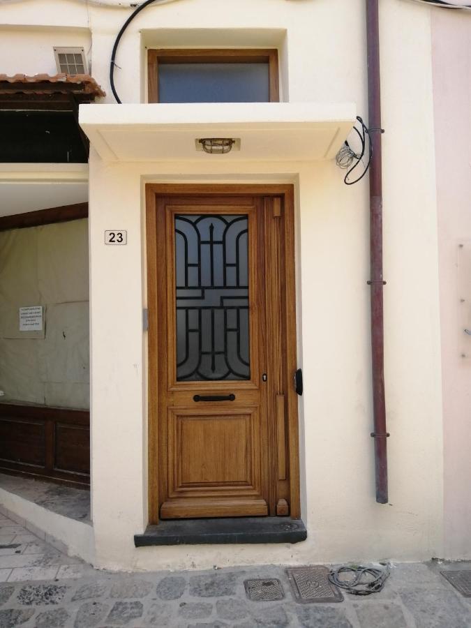 Апартаменти Κύκνος Rethymno  Екстер'єр фото